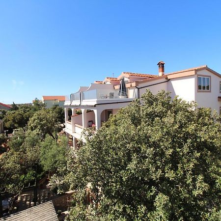Apartments And Rooms With Parking Space Mandre, Pag - 6309 Kolan Exterior foto