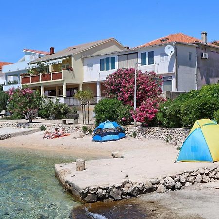 Apartments And Rooms With Parking Space Mandre, Pag - 6309 Kolan Exterior foto