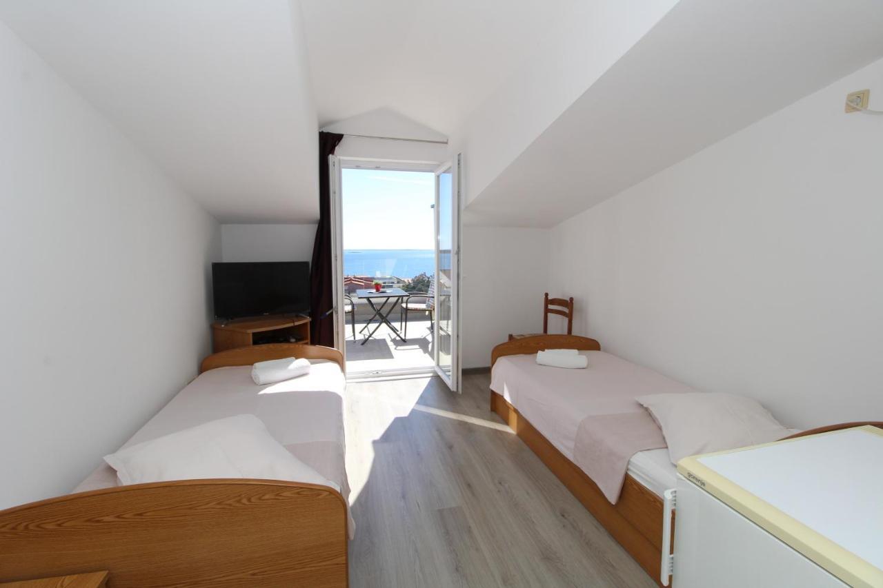 Apartments And Rooms With Parking Space Mandre, Pag - 6309 Kolan Exterior foto