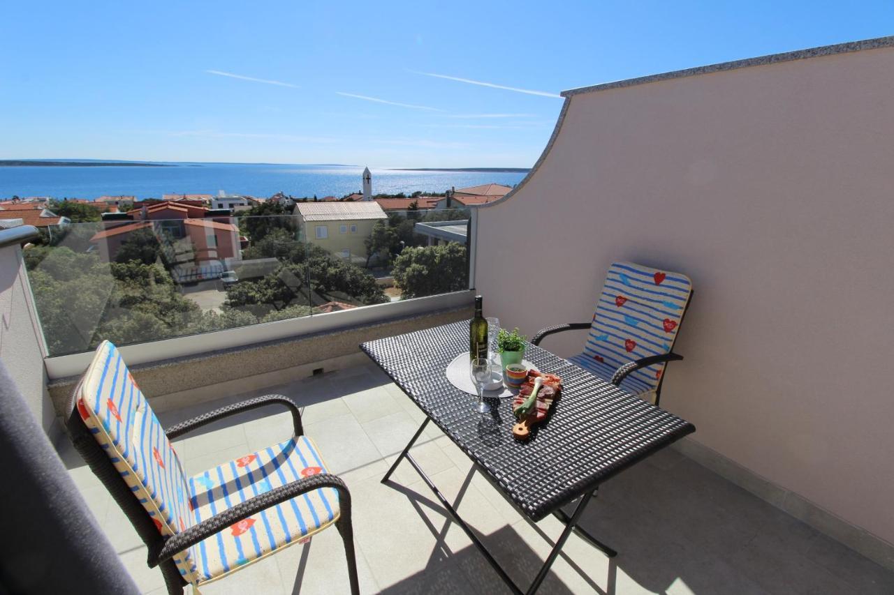 Apartments And Rooms With Parking Space Mandre, Pag - 6309 Kolan Exterior foto