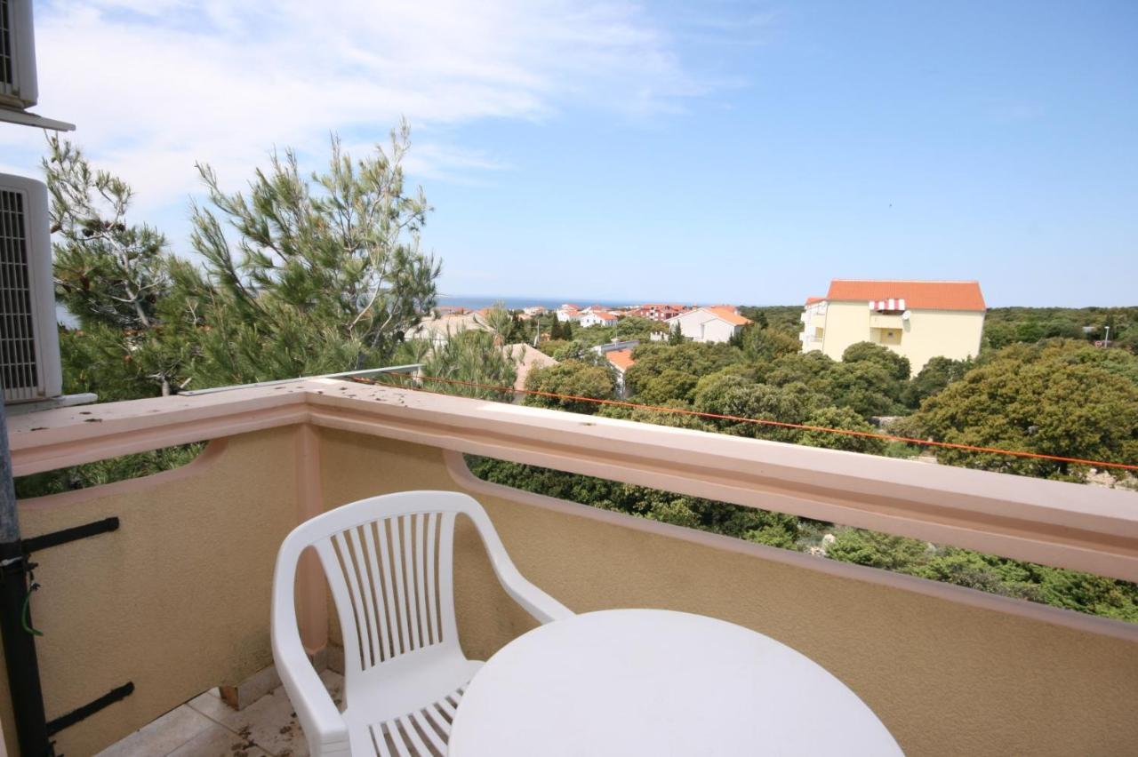 Apartments And Rooms With Parking Space Mandre, Pag - 6309 Kolan Exterior foto
